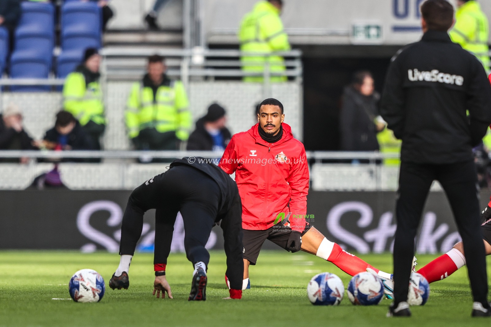 Wilson Isidor of Sunderland in the pregame warmup session during the Emirates FA Cup Third Round match Everton vs Sunderland at Hill Dickinson Stadium, Liverpool, United Kingdom, 10th January 2026

(Photo by Alfie Cosgrove/News Images)