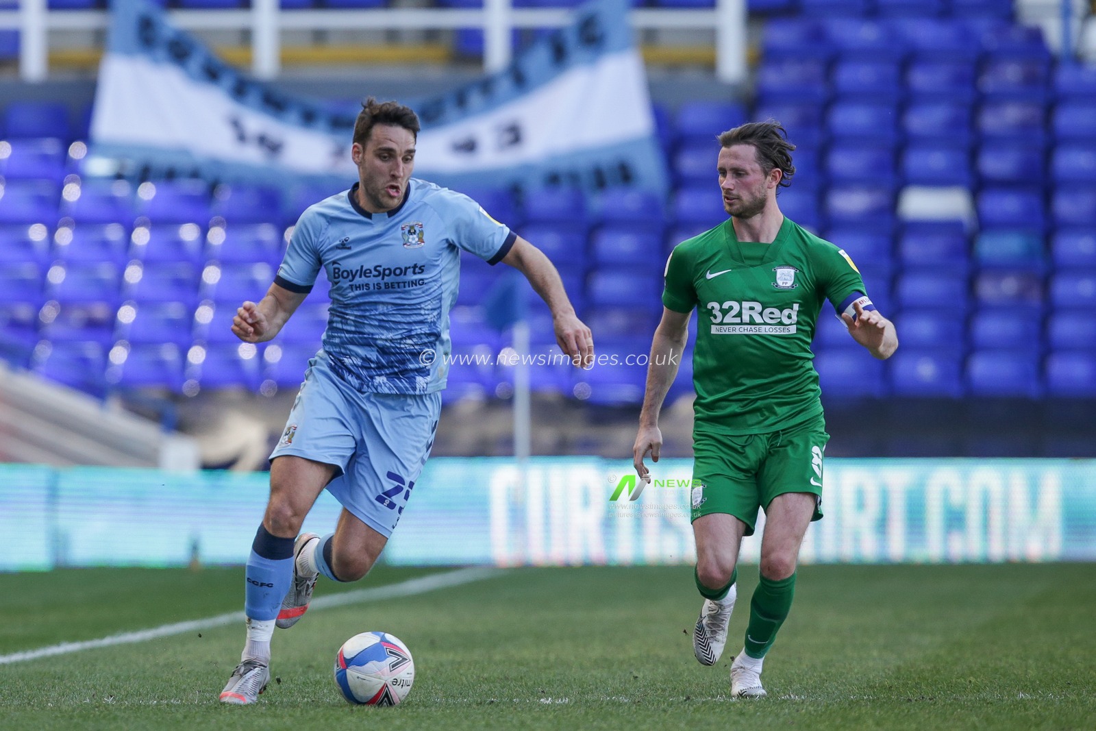 Matthew James #25 of Coventry City dribbles the ball whilst under pressure from Alan Browne #8 of Preston North End