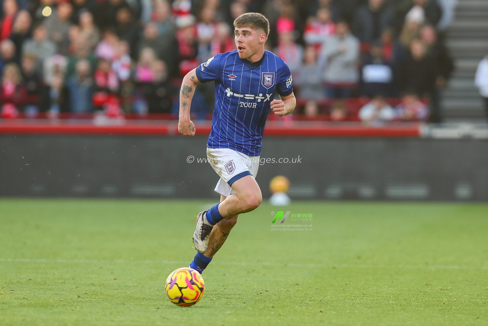 Leif Davis of Ipswich Town in action during the Premier League match Brentford vs Ipswich Town at The Gtech Community Stadium, London, United Kingdom, 26th October 2024

(Photo by Izzy Poles/News Images)