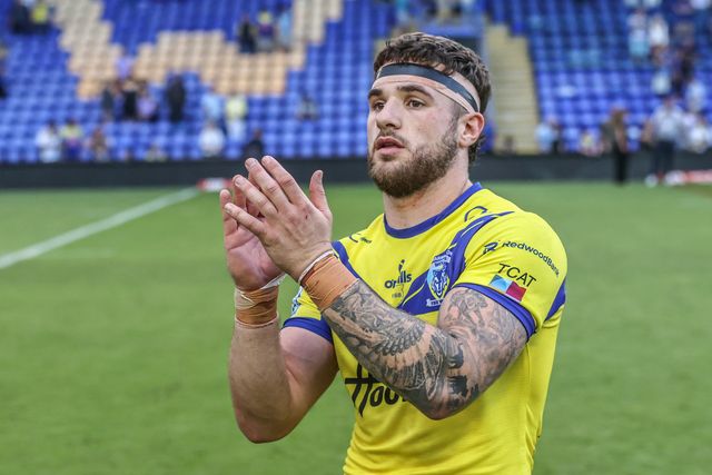 Connor Wrench of Warrington Wolves applauds the fans after the game during the Betfred Super League round 16 match Warrington Wolves vs Hull FC at Halliwell Jones Stadium, Warrington, United Kingdom, 28th June 2025

(Photo by Alfie Cosgrove/News Images)