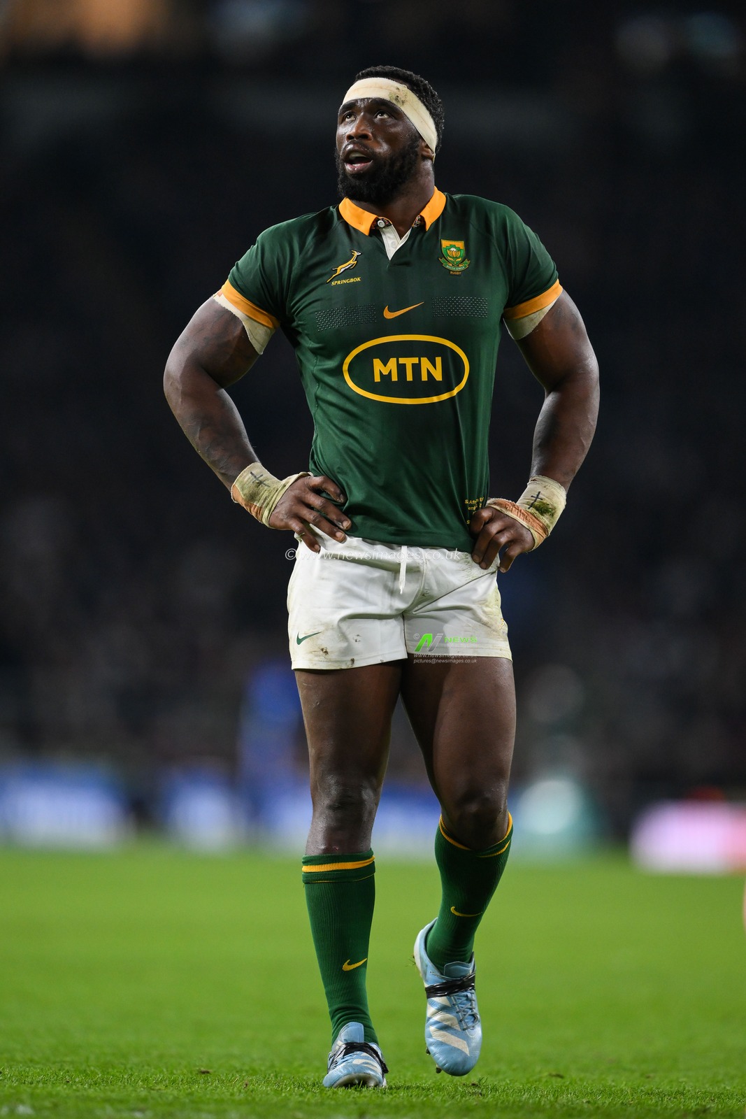 Siya Kolisi of South Africa during the Autumn Nations Series match England vs South Africa at Allianz Stadium,, Twickenham, United Kingdom, 16th November 2024

(Photo by Craig Thomas/News Images)