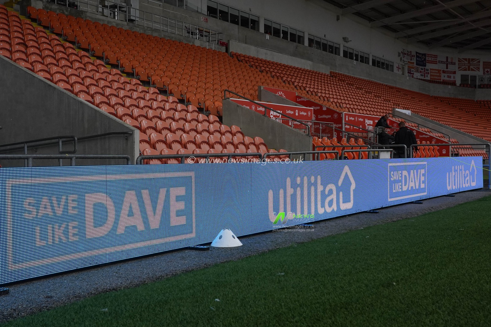 during the Sky Bet League 1 match Blackpool vs Burton Albion at Bloomfield Road, Blackpool, United Kingdom, 5th August 2023

(Photo by Steve Flynn/News Images)
