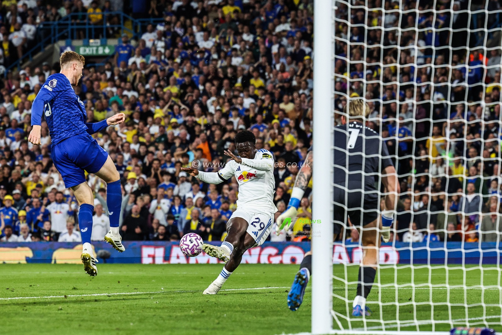 Wilfried Gnonto of Leeds United takes a shot on goal during the Premier League match Leeds United vs Everton at Elland Road, Leeds, United Kingdom, 18th August 2025

(Photo by Mark Cosgrove/News Images)