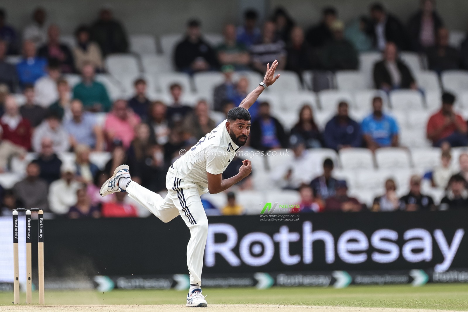 Mohammad Siraj of India delivers the ball during the 1st Rothesay Test Match Day 5 England vs India at Headingley Cricket Ground, Leeds, United Kingdom, 24th June 2025

(Photo by Mark Cosgrove/News Images)
