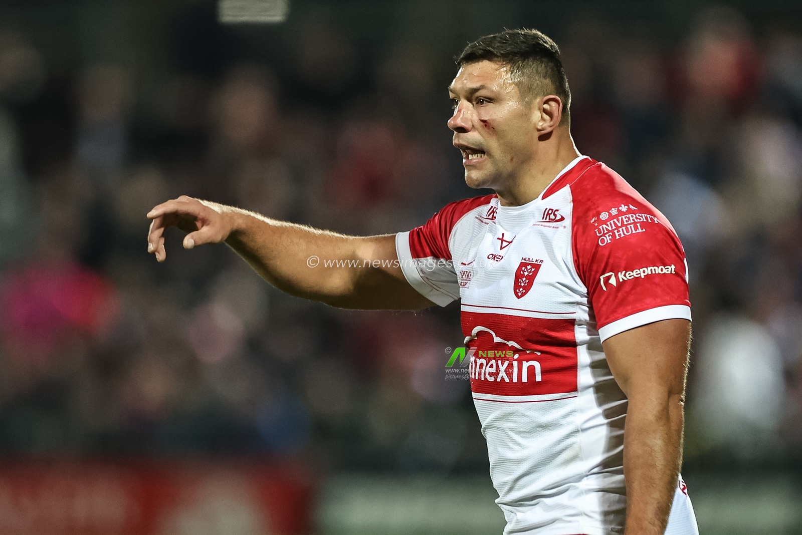 Ryan Hall of Hull KR gives teams mates instructions during the Betfred Super League Semi-Finals match Hull KR vs Warrington Wolves at Sewell Group Craven Park, Kingston upon Hull, United Kingdom, 4th October 2024

(Photo by Mark Cosgrove/News Images)