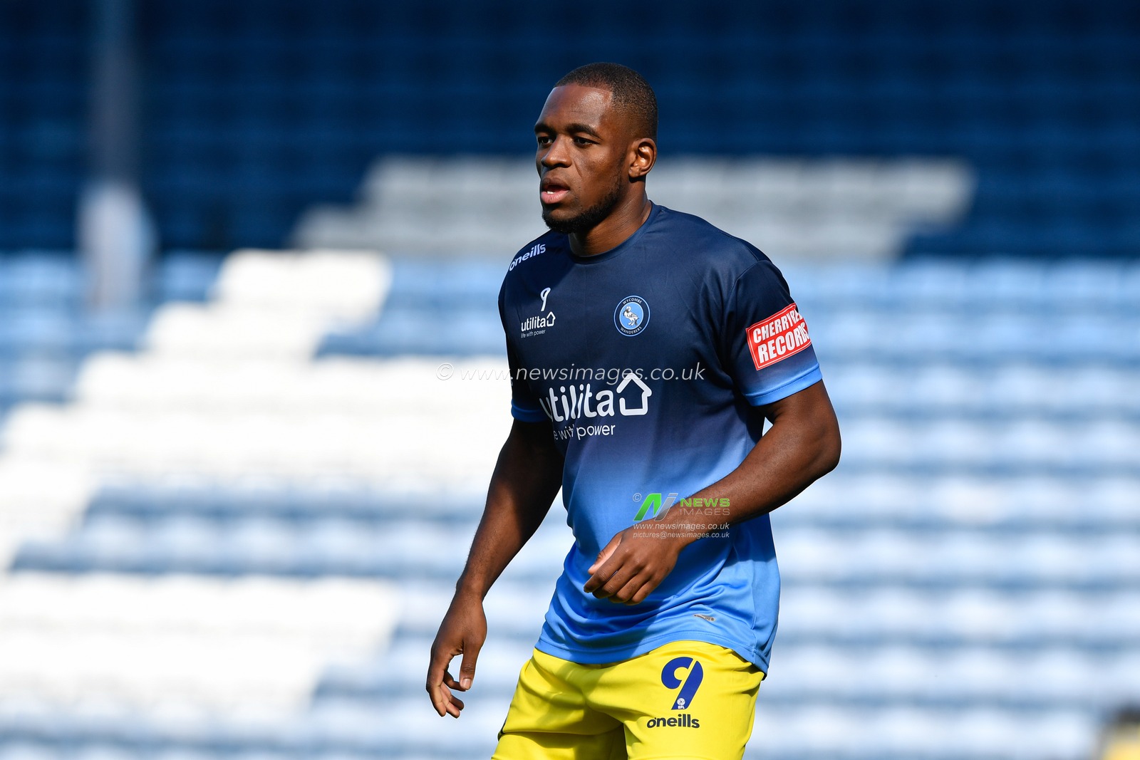 Uche Ikpeazu (9) of Wycombe Wanderers warming up
