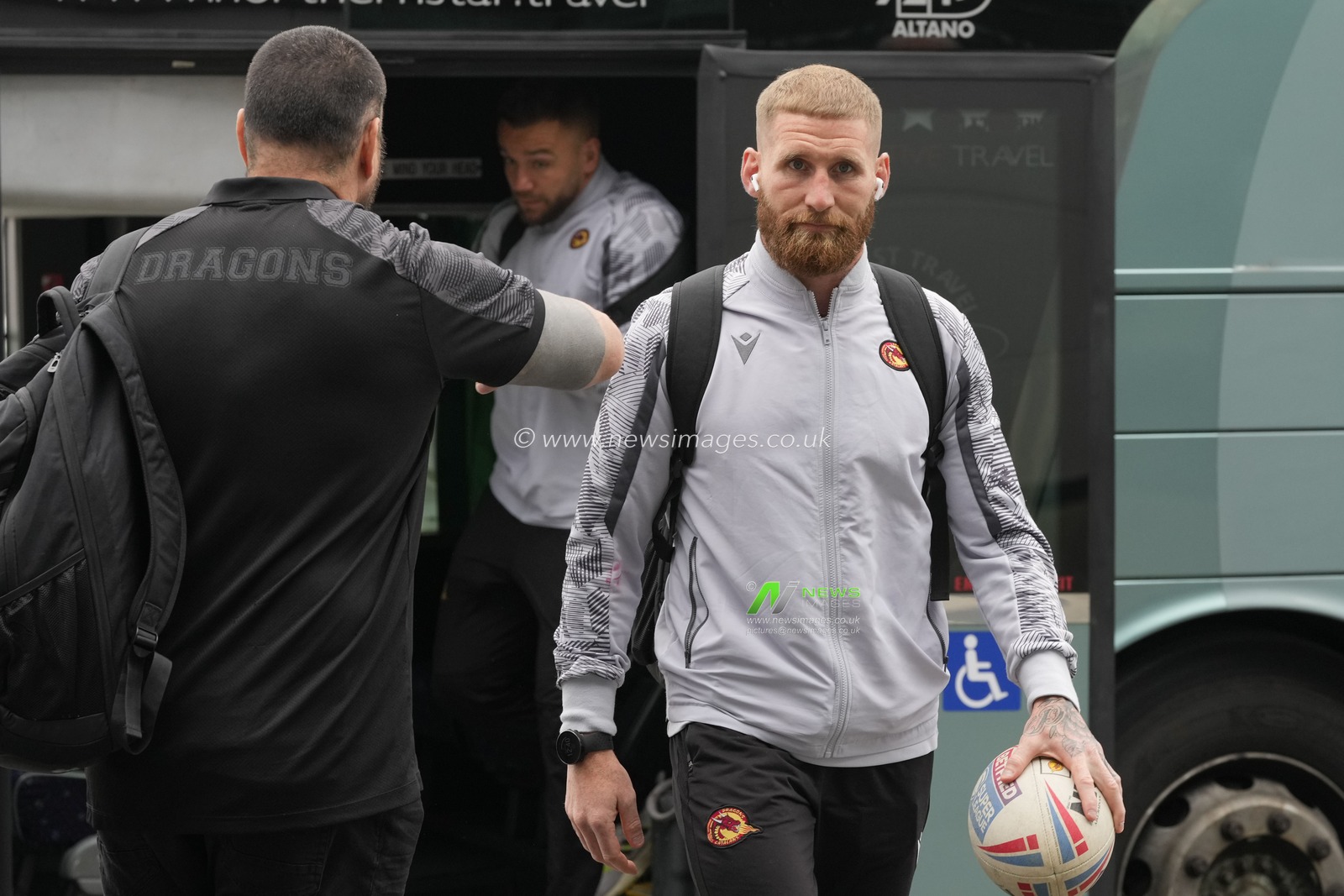Sam Tomkins #29 of Catalans Dragons arrives at the stadium before the Betfred Super League Round 10 match Salford Red Devils vs Catalans Dragons at AJ Bell Stadium, Eccles, United Kingdom, 23rd April 2023

(Photo by Steve Flynn/News Images)