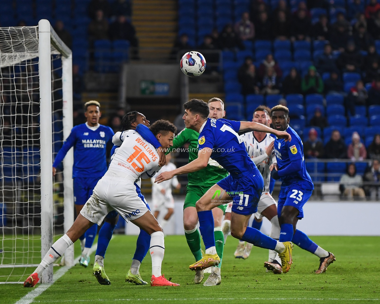 Rhys Williams #15 of Blackpool  and Mahlon Romeo #2 of Cardiff City  tussle for the ball during the Sky Bet Championship match Cardiff City vs Blackpool at Cardiff City Stadium, Cardiff, United Kingdom, 17th December 2022

(Photo by Mike Jones/News Images)