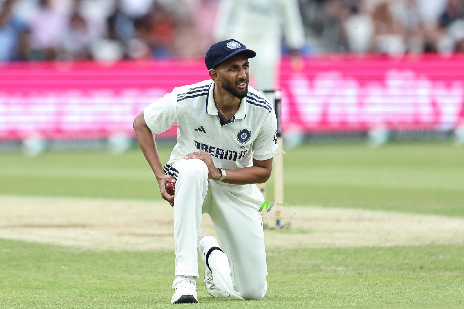 Prasidh Krishna of India polishes the ball during the 1st Rothesay Test Match Day 2 England vs India at Headingley Cricket Ground, Leeds, United Kingdom, 21st June 2025

(Photo by Mark Cosgrove/News Images)