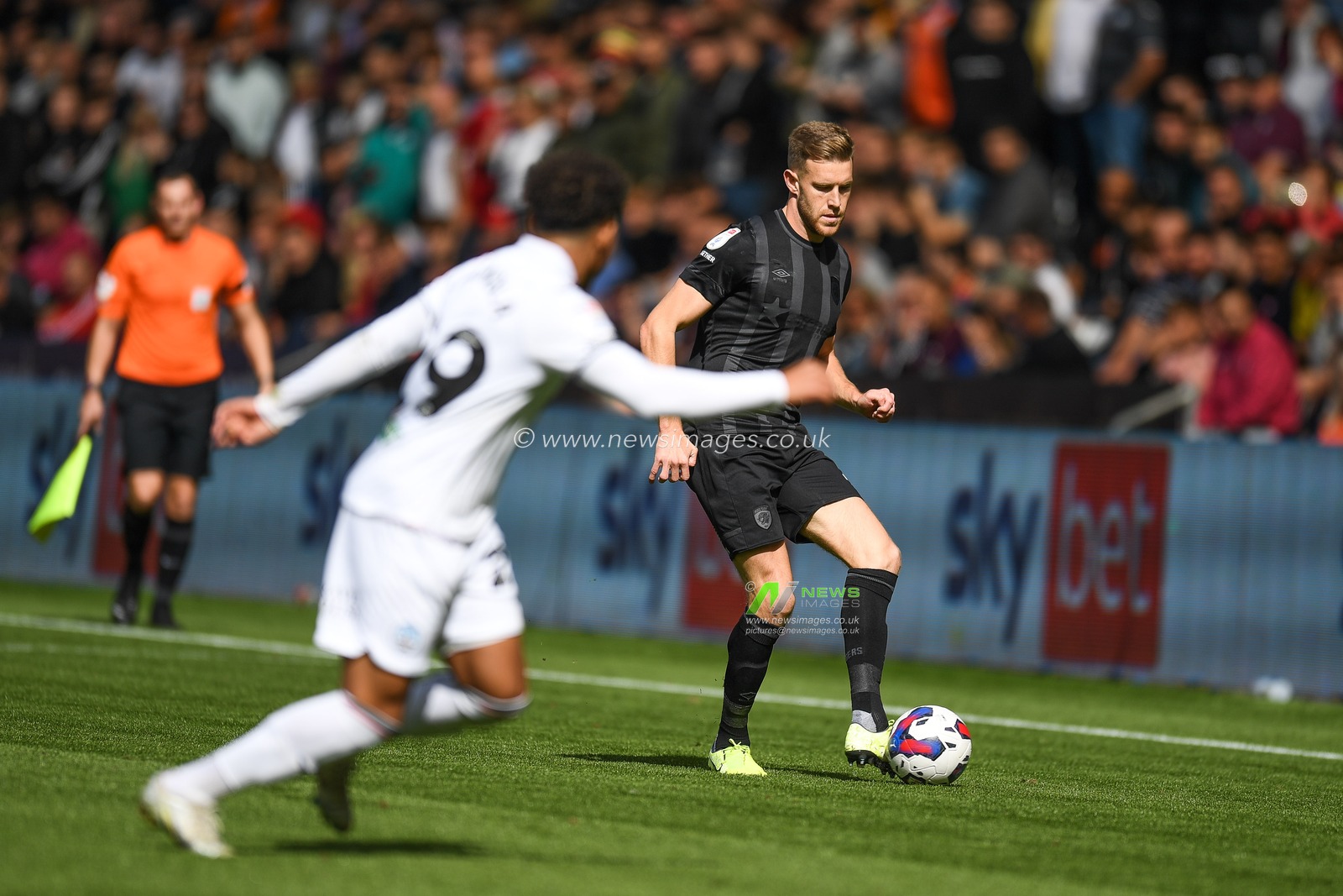 Callum Elder #3 of Hull City during the Sky Bet Championship match Swansea City vs Hull City at Swansea.com Stadium, Swansea, United Kingdom, 17th September 2022

(Photo by Mike Jones/News Images)
