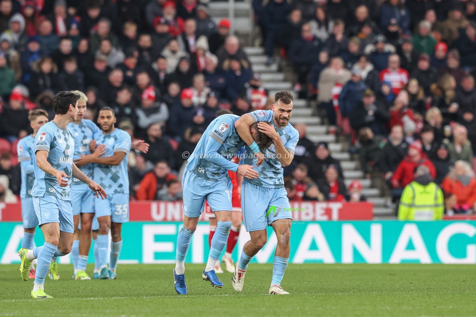 Calum Chambers of Cardiff City celebrates his goal to make it 1-1 during the Sky Bet Championship match Middlesbrough vs Cardiff City at Riverside Stadium, Middlesbrough, United Kingdom, 4th January 2025

(Photo by Alfie Cosgrove/News Images)