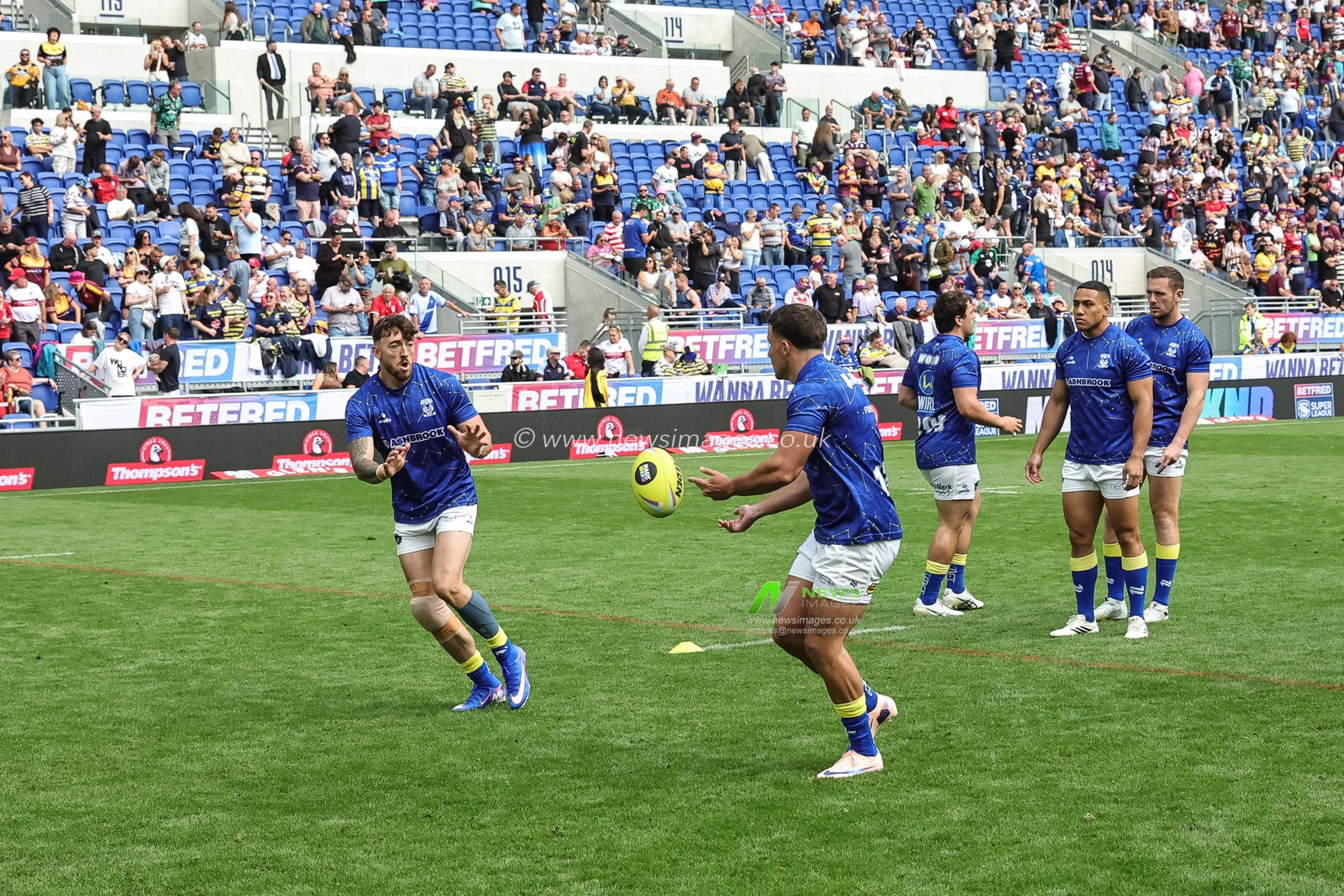 Matty Ashton of Warrington Wolves in the pre-game warm up during the Betfred Super League Magic Weekend match Leigh Leopards vs Warrington Wolves at Hill Dickinson Stadium, Liverpool, United Kingdom on 04 July 2026

(Photo by Mark Cosgrove/News Images)