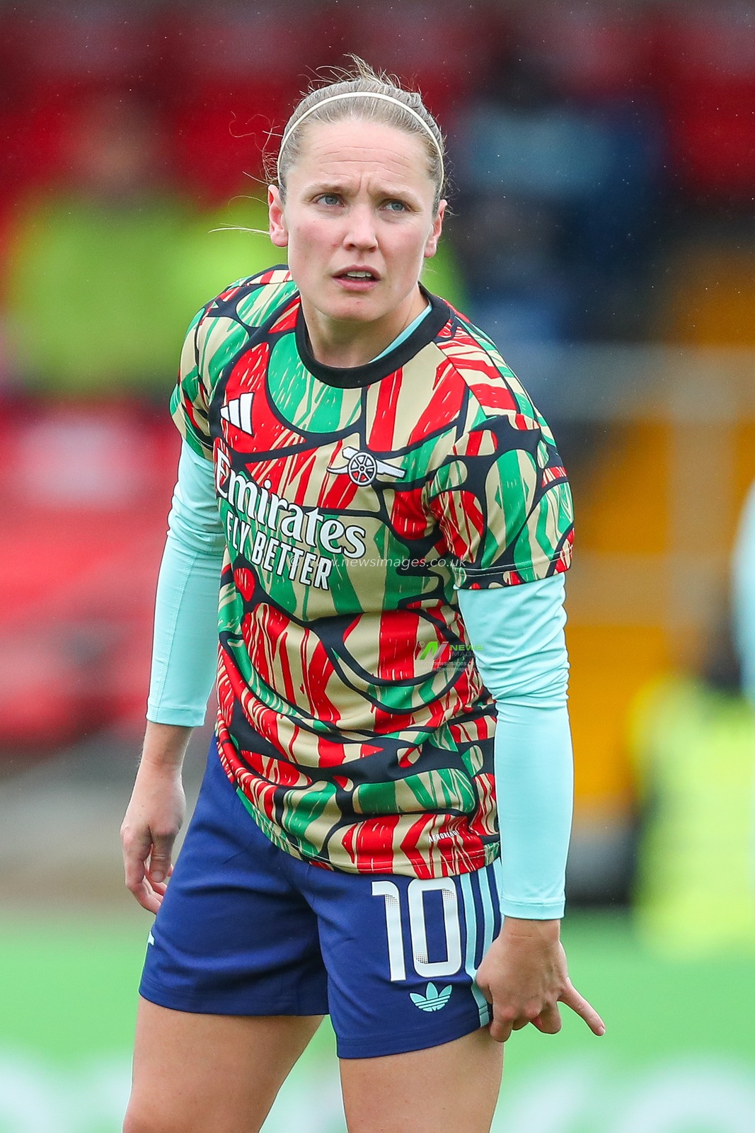 Kim Little of Arsenal warms up prior to the Barclays Women's Super League match West Ham United Women vs Arsenal Women at Chigwell Construction Stadium, Dagenham, United Kingdom, 20th October 2024

(Photo by Izzy Poles/News Images)