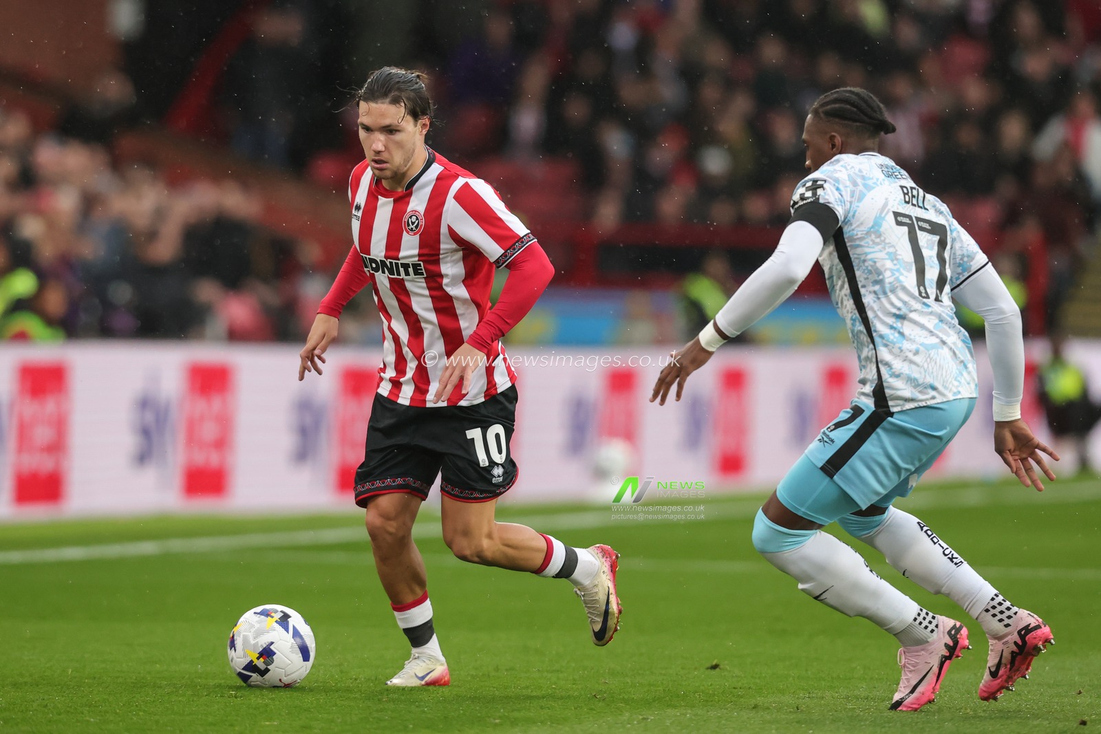 Callum O'Hare of Sheffield United in action during the Sky Bet Championship match Sheffield United vs Charlton Athletic at Bramall Lane, Sheffield, United Kingdom, 20th September 2025

(Photo by Richard Bierton/News Images)