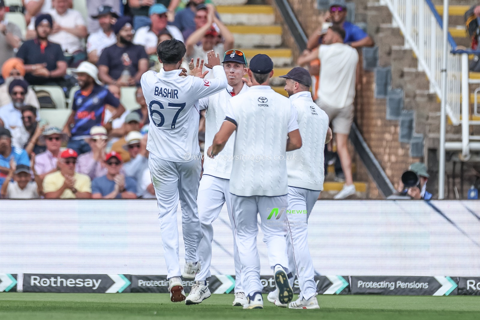 Zak Crawley of England celebrates caching out Rishabh Pant of India with team mates during the 2nd Rothesay Test Match Day 1 England vs India at Edgbaston, Birmingham, United Kingdom, 2nd July 2025

(Photo by Mark Cosgrove/News Images)