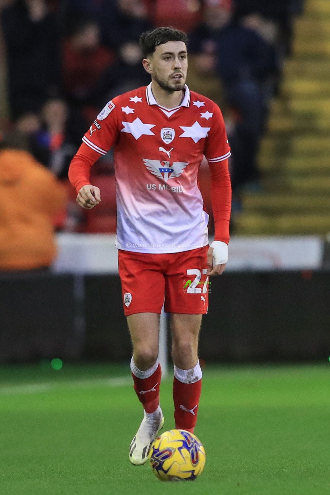 Corey O'Keeffe of Barnsley during the Sky Bet League 1 match Barnsley vs Wigan Athletic at Oakwell, Barnsley, United Kingdom, 1st January 2024

(Photo by Alfie Cosgrove/News Images)