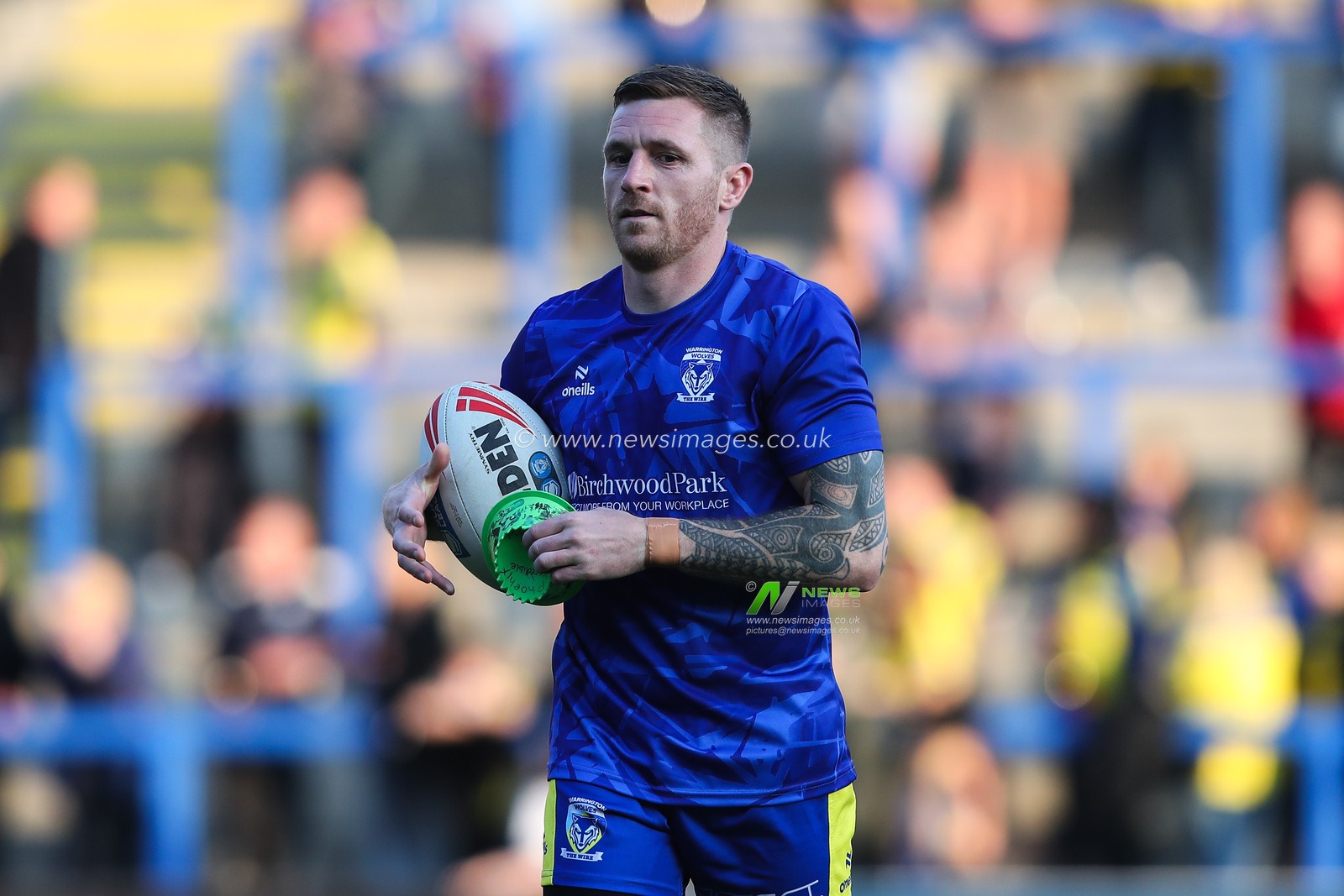 Marc Sneyd of Warrington Wolves during the pre-game warm up ahead of the Betfred Super League Round 9 match Warrington Wolves vs St Helens at Halliwell Jones Stadium, Warrington, United Kingdom, 24th April 2025

(Photo by Gareth Evans/News Images)