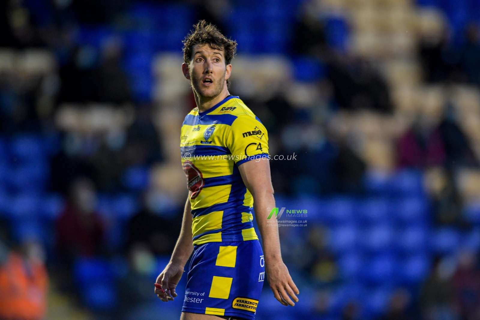 Stefan Ratchford (1) of Warrington Wolves looks over his shoulder