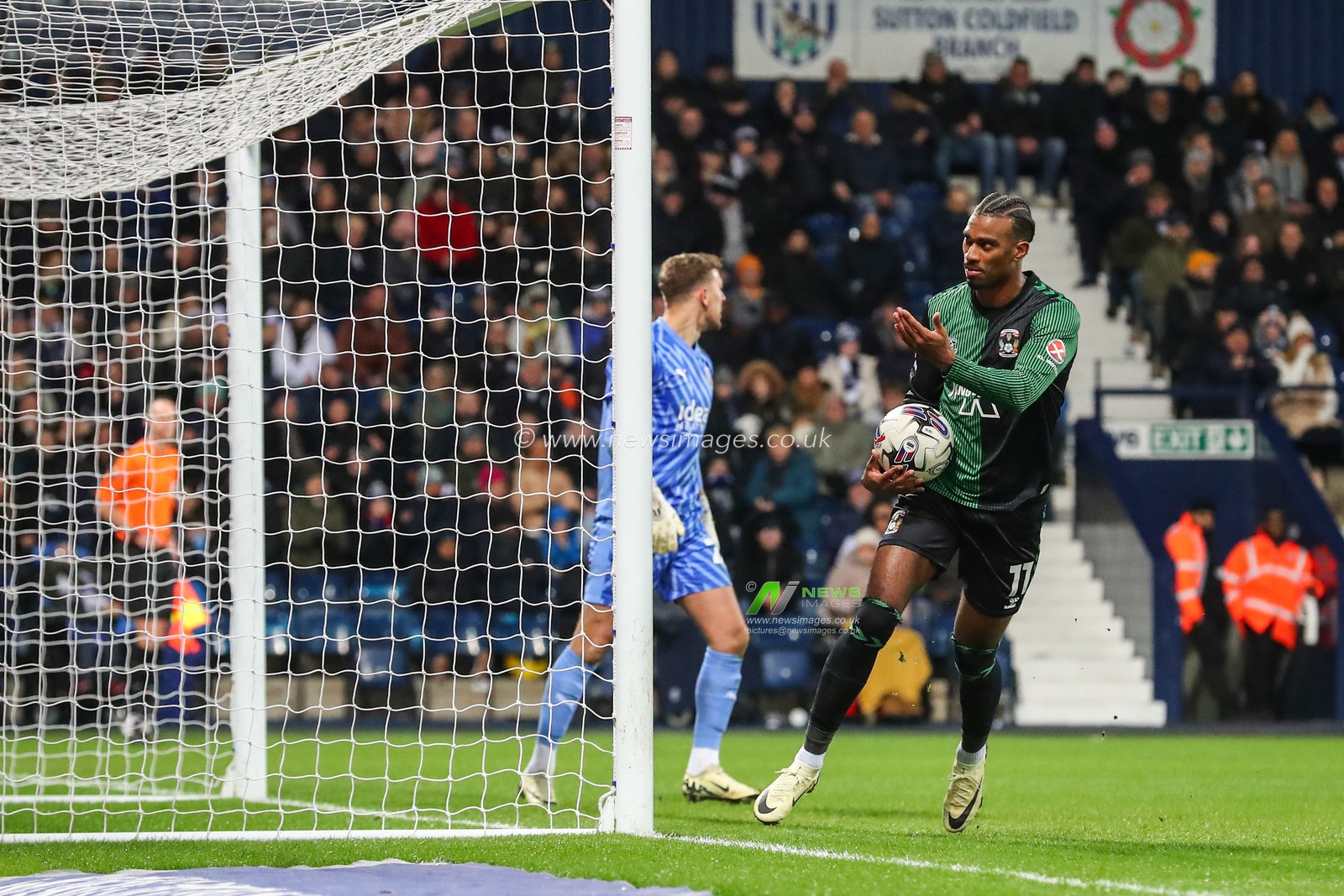 Haji Wright of Coventry City celebrates his goal to make it 2-1 during the Sky Bet Championship match West Bromwich Albion vs Coventry City at The Hawthorns, West Bromwich, United Kingdom, 1st March 2024

(Photo by Gareth Evans/News Images)