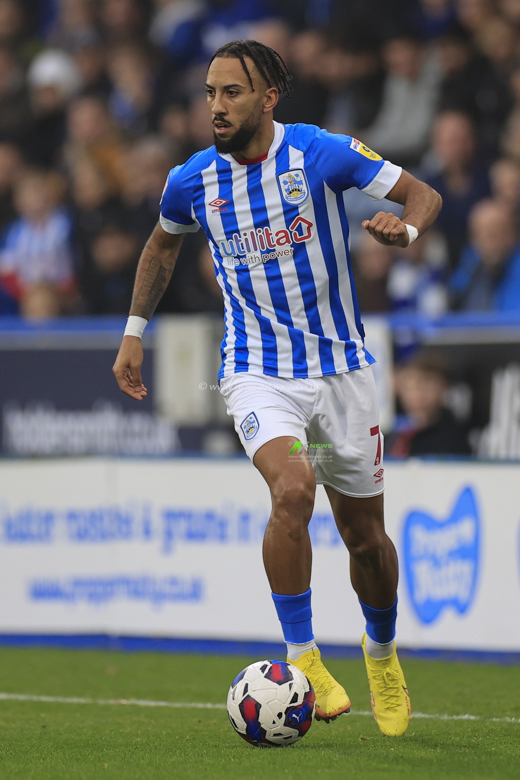 Sorba Thomas #7 of Huddersfield Town during the Sky Bet Championship match Huddersfield Town vs Millwall at John Smith's Stadium, Huddersfield, United Kingdom, 29th October 2022

(Photo by Conor Molloy/News Images)