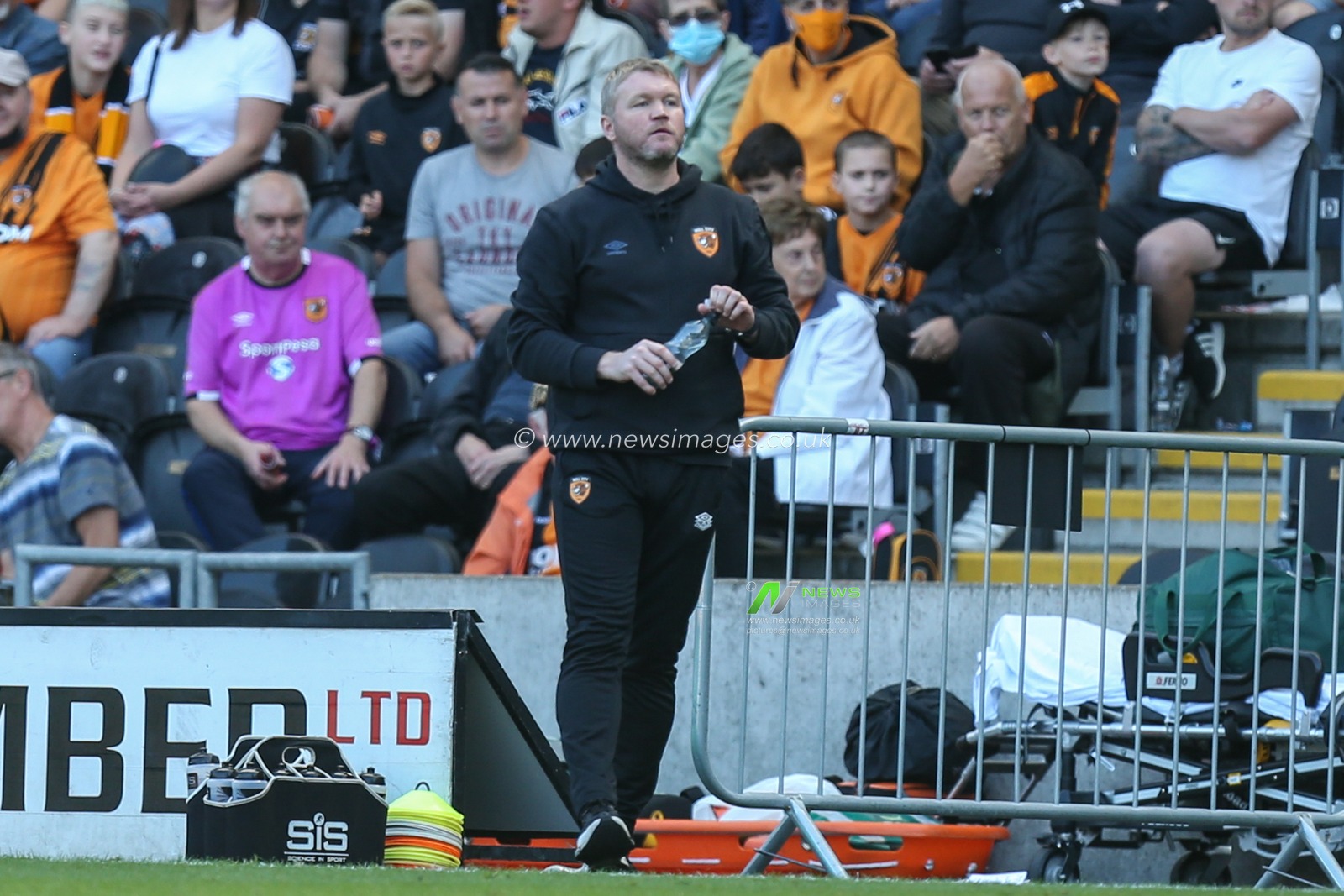 Grant McCann manager of Hull City during the game