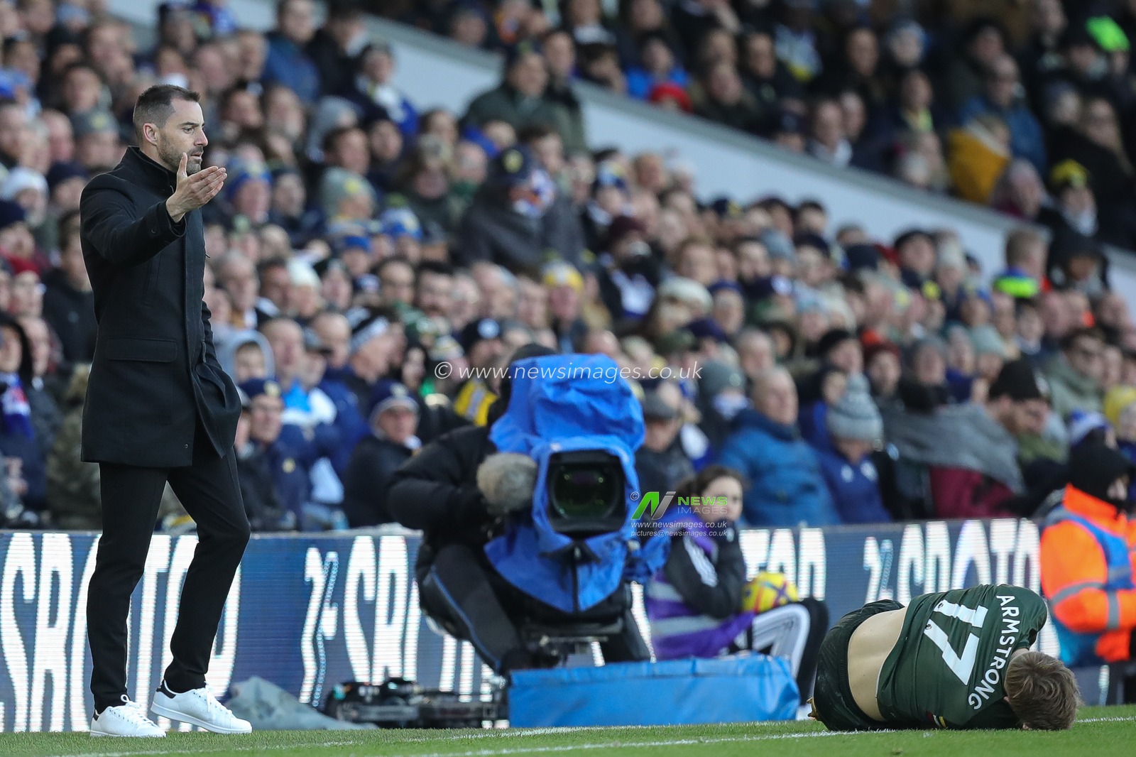 Ruben Selles Manager of Southampton reacts to Stuart Armstrong #17 of Southampton getting fouled during the Premier League match Leeds United vs Southampton at Elland Road, Leeds, United Kingdom, 25th February 2023

(Photo by James Heaton/News Images)