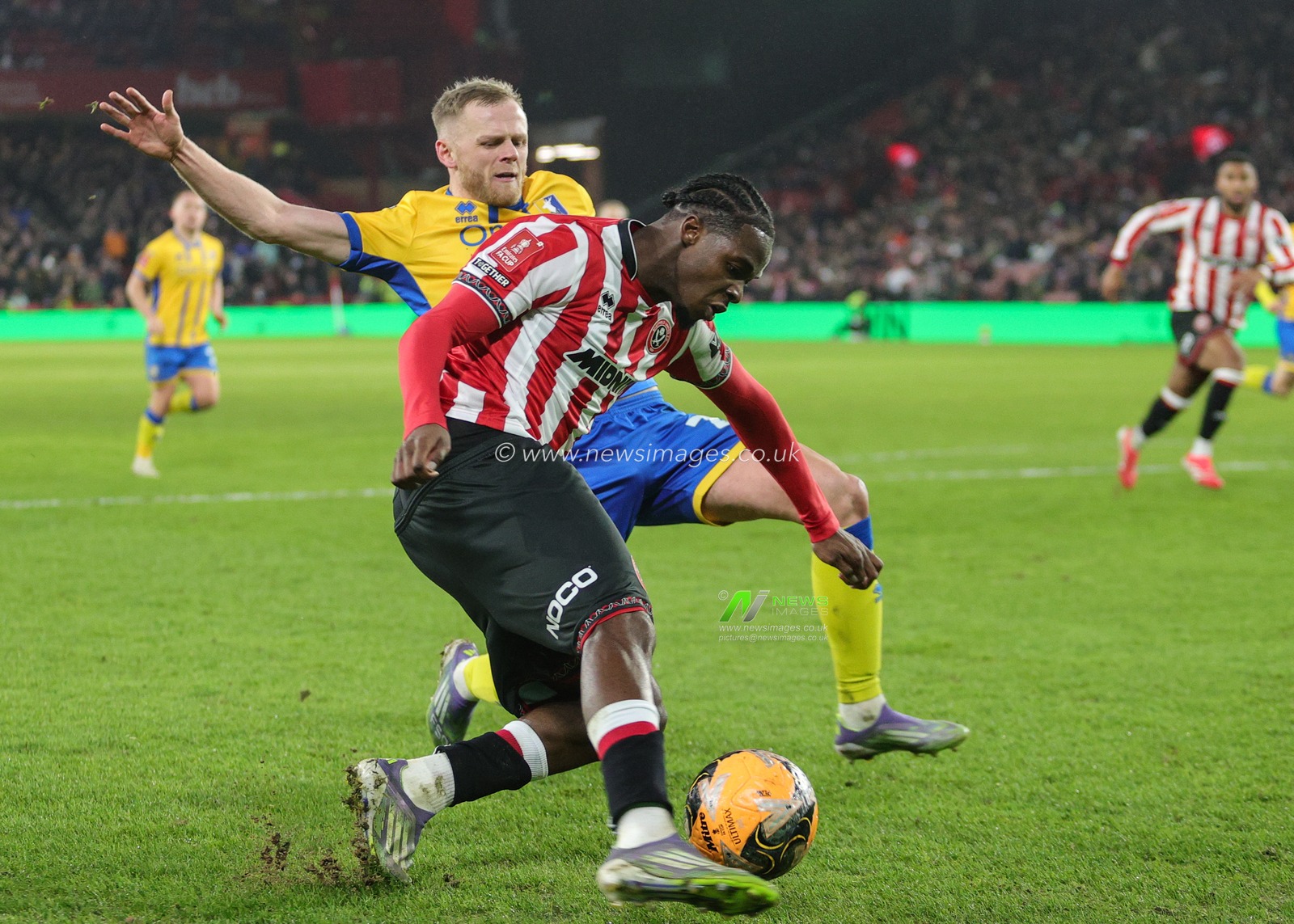 Femi Seriki of Sheffield United crosses the ball during the Emirates FA Cup Third Round match Sheffield United vs Mansfield Town at Bramall Lane, Sheffield, United Kingdom, 11th January 2026

(Photo by Richard Bierton/News Images)