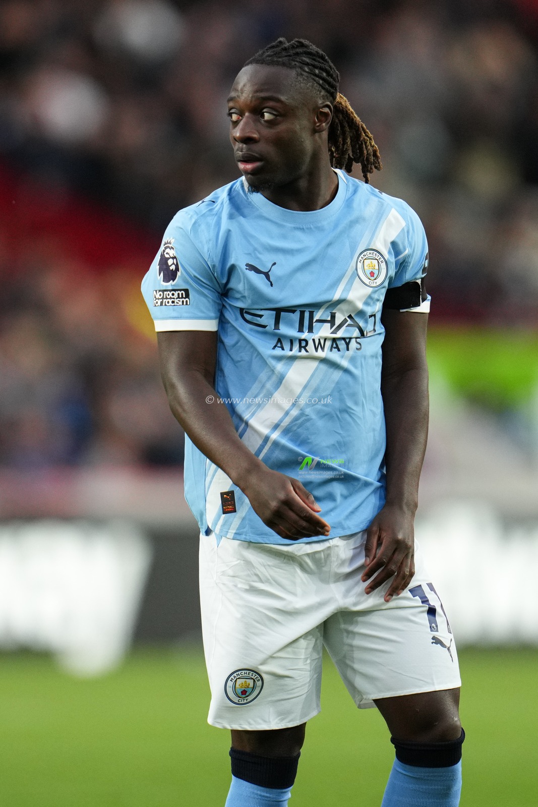 Jeremy Doku of Manchester City during the Premier League match Brentford vs Manchester City at The Gtech Community Stadium, London, United Kingdom, 5th October 2025

(Photo by Harvey Murphy/News Images)
