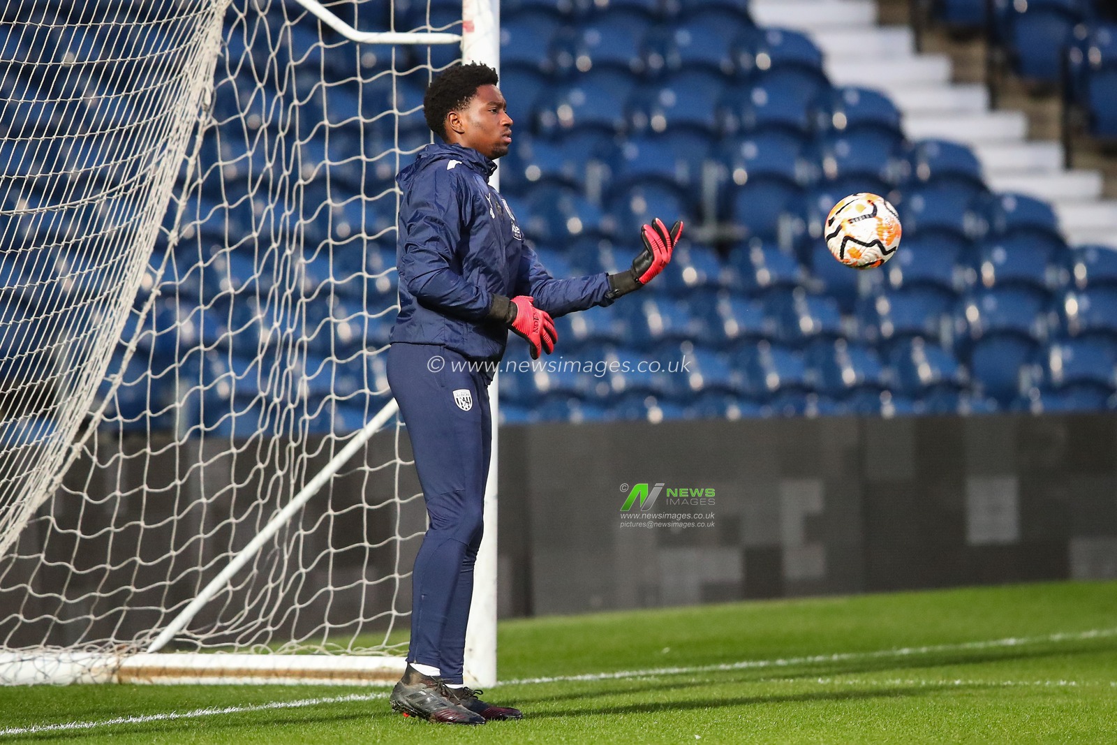 Ben Cisse of West Bromwich Albion during the pre-game warm up ahead of the Premier League 2 U23 match West Bromwich Albion vs Manchester United at The Hawthorns, West Bromwich, United Kingdom, 18th March 2024

(Photo by Gareth Evans/News Images)