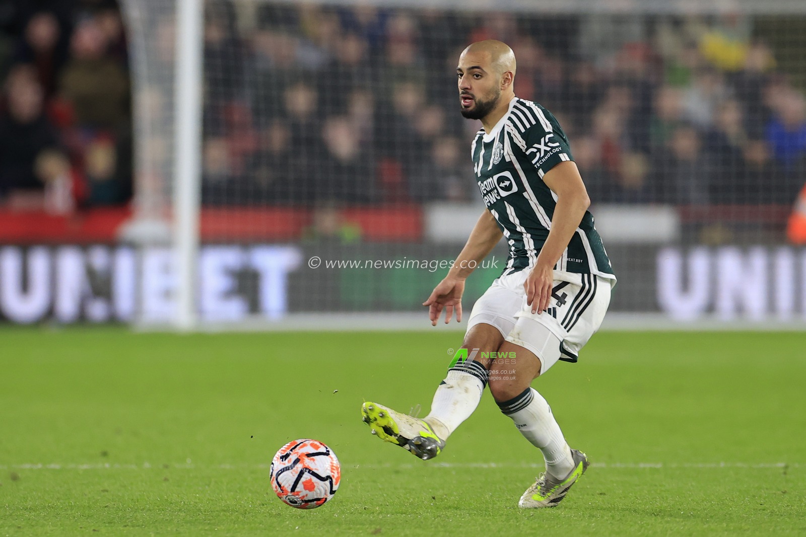 Sofyan Amrabat #4 of Manchester United during the Premier League match Sheffield United vs Manchester United at Bramall Lane, Sheffield, United Kingdom, 21st October 2023

(Photo by Conor Molloy/News Images)