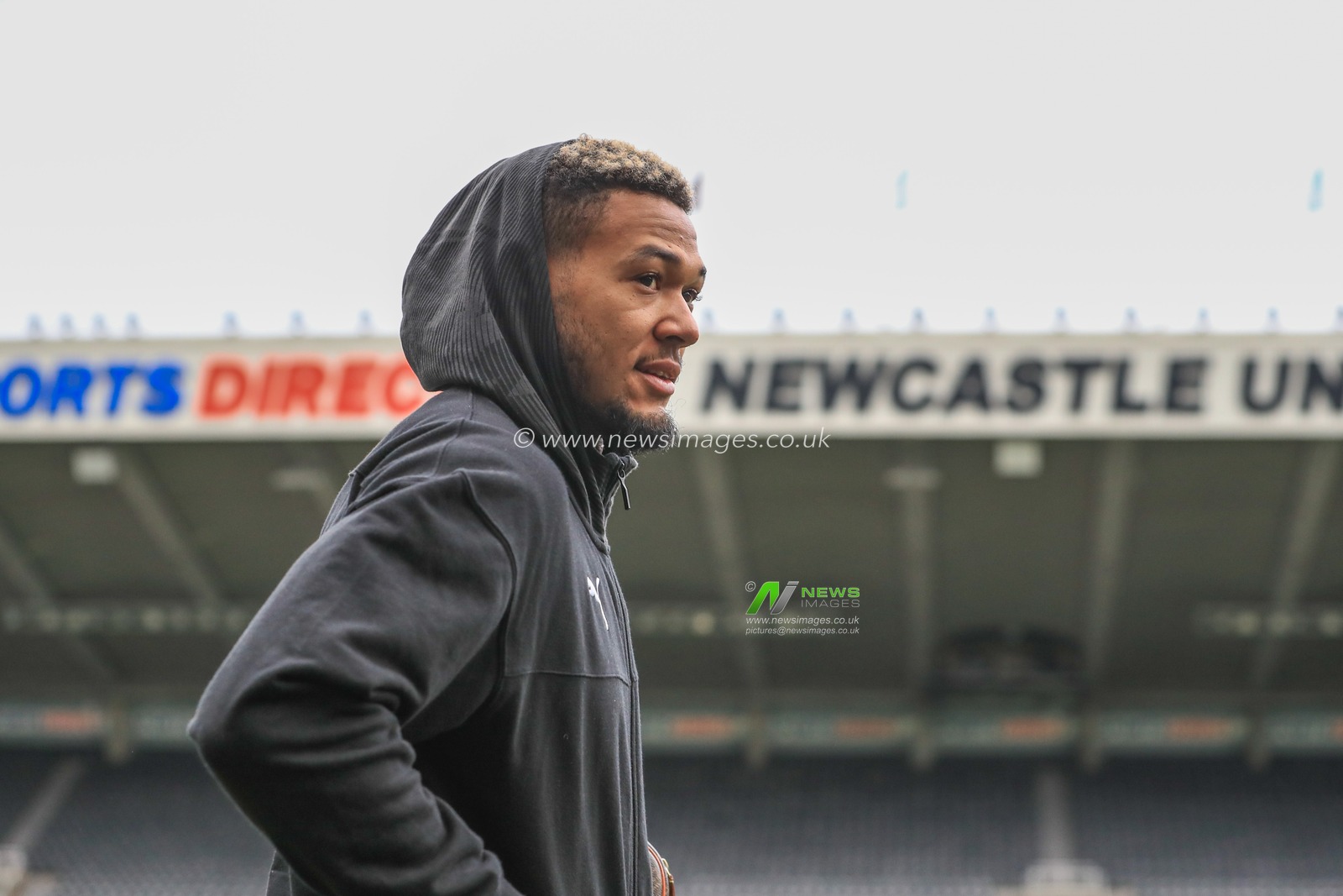 28th December 2019, St. James's Park, Newcastle, England; Premier League, Newcastle United v Everton : Joelinton (9) of Newcastle United arrives at St Jamesâ€™s Park 


Credit: Mark Cosgrove/News Images