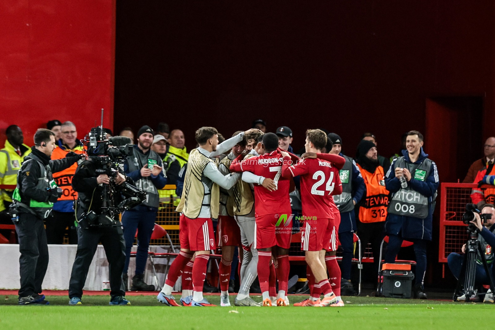 Ryan Yates of Nottingham Forest celebrates his goal to make it 1-0 during the UEFA Europa League Matchday 5 of 8 Nottingham Forest vs Malmo FF at City Ground, Nottingham, United Kingdom, 27th November 2025

(Photo by Mark Cosgrove/News Images)

*** GER AUT SUI OUT ***
