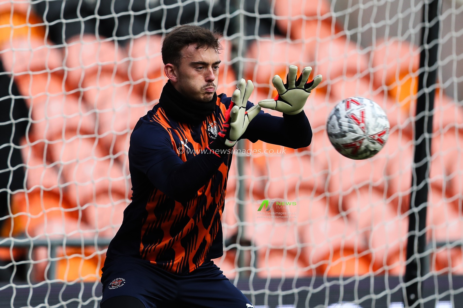 Harry Tyrer of Blackpool during the pre-game warm up ahead of the Emirates FA Cup 2nd Round match Blackpool vs Birmingham City at Bloomfield Road, Blackpool, United Kingdom, 1st December 2024

(Photo by Gareth Evans/News Images)
