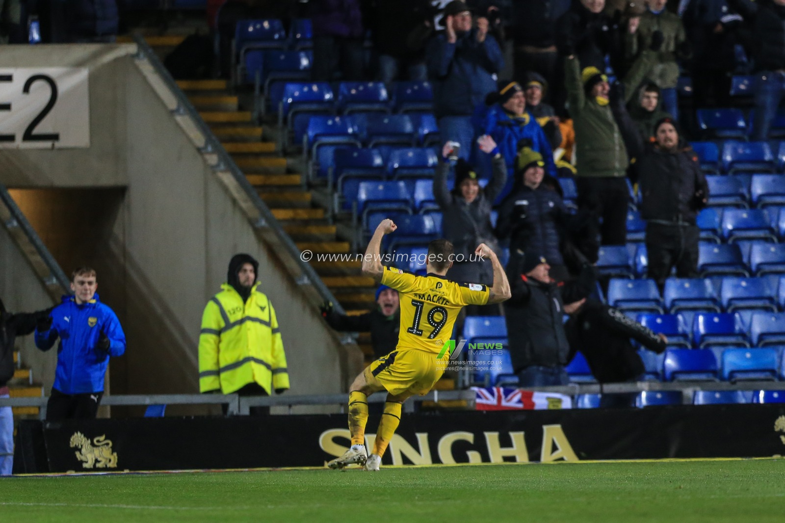 29th January 2019, Kassam Stadium, Oxford England; Sky Bet League One, Oxford United vs Barnsley ; Jamie Mackie (19) of Oxford United celebrates his goal to make it 2-0


Credit: Mark Cosgrove/News Images

English Football League images are subject to DataCo Licence