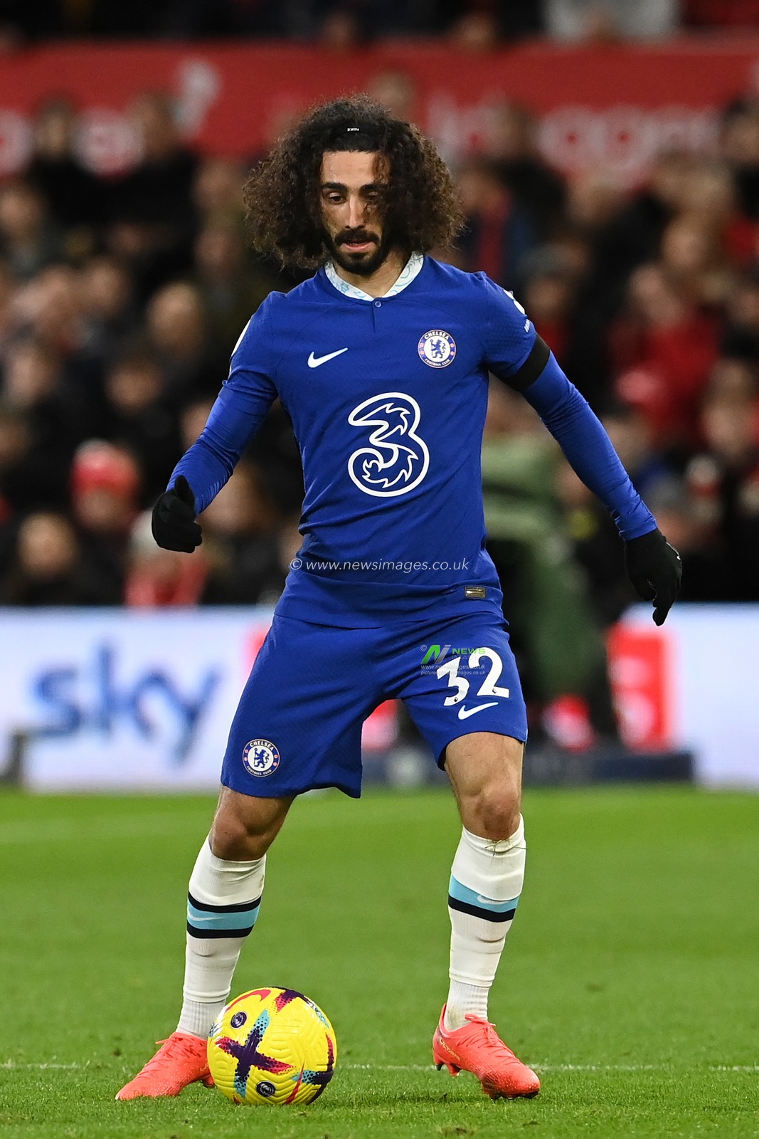 Marc Cucurella #32 of Chelsea in possession during the Premier League match Nottingham Forest vs Chelsea at City Ground, Nottingham, United Kingdom, 1st January 2023

(Photo by Craig Thomas/News Images)