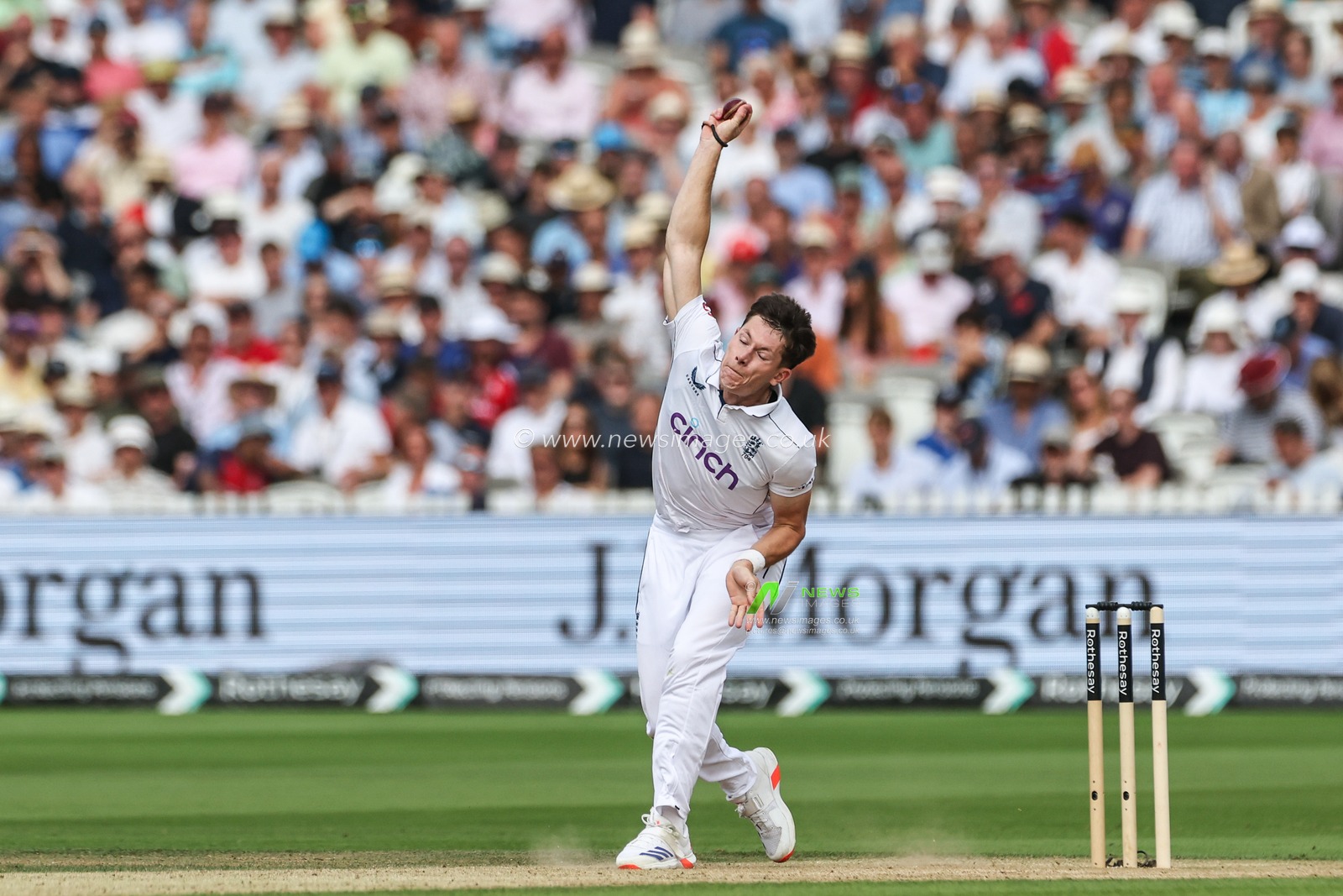 Matthew Potts of England delivers the ball during the England v Sri Lanka 2nd Rothesay Test Match Day 2 at Lords, London, United Kingdom, 30th August 2024

(Photo by Mark Cosgrove/News Images)