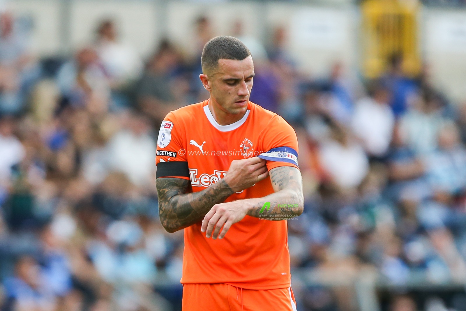 Oliver Norburn #6 of Blackpool during the Sky Bet League 1 match Wycombe Wanderers vs Blackpool at Adams Park, High Wycombe, United Kingdom, 16th September 2023

(Photo by Arron Gent/News Images)