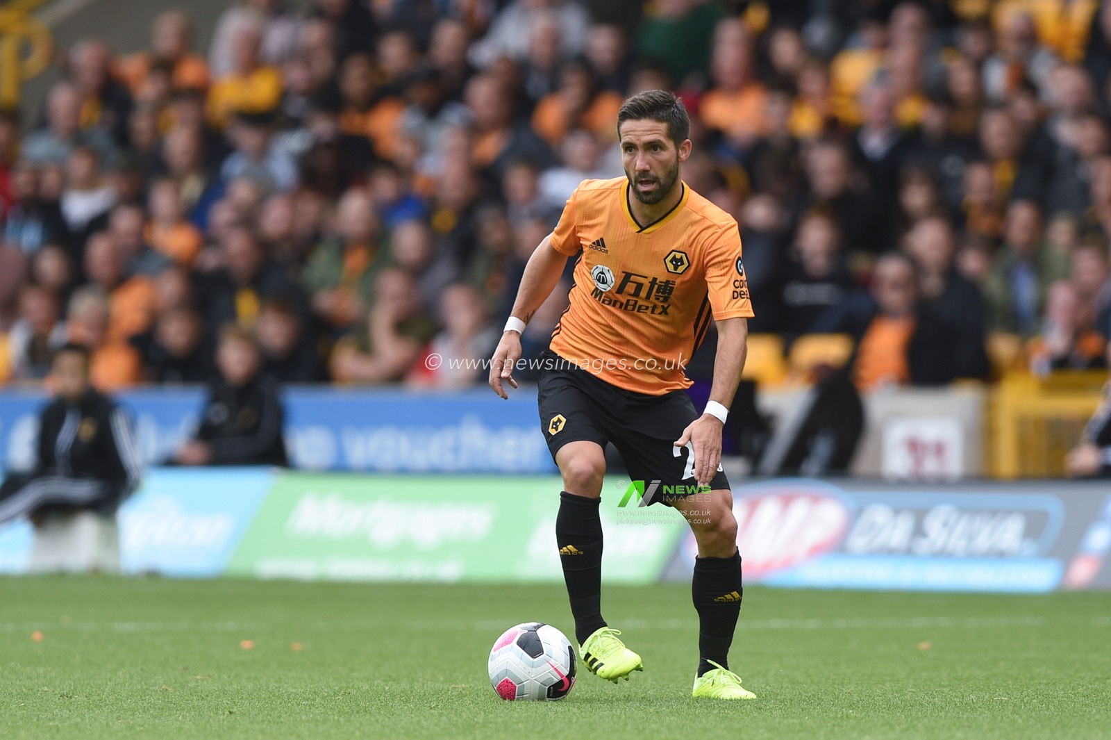 28th September 2019, Molineux, Wolverhampton, England; Premier League, Wolverhampton Wanderers v Watford : Joao Moutinho (28) of Wolverhampton Wanderers in action during the game

Credit: Richard Long/News Images