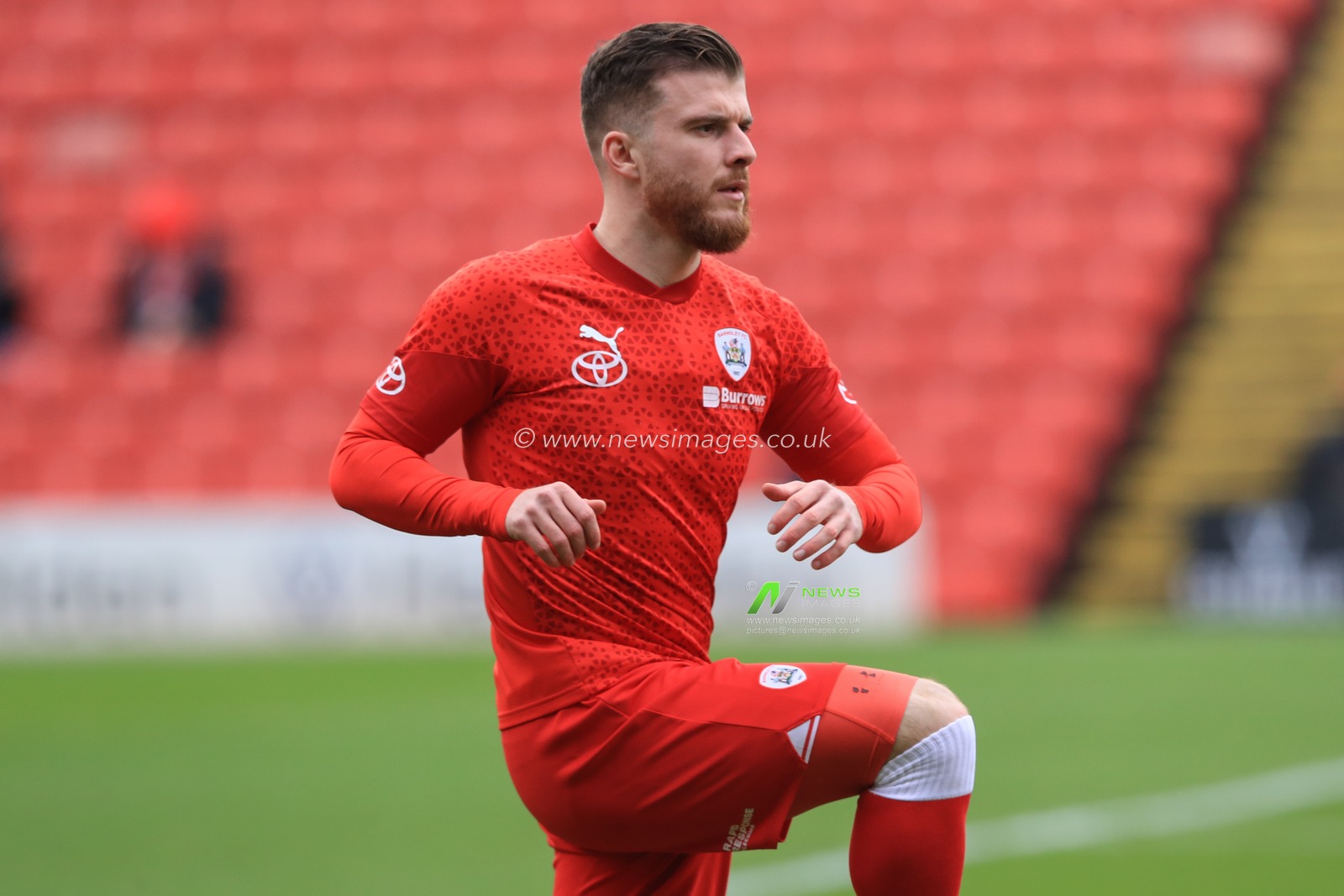 Nicky Cadden #7 of Barnsley in the pregame warmup session during the Sky Bet League 1 match Barnsley vs Stevenage at Oakwell, Barnsley, United Kingdom, 23rd December 2023

(Photo by Alfie Cosgrove/News Images)