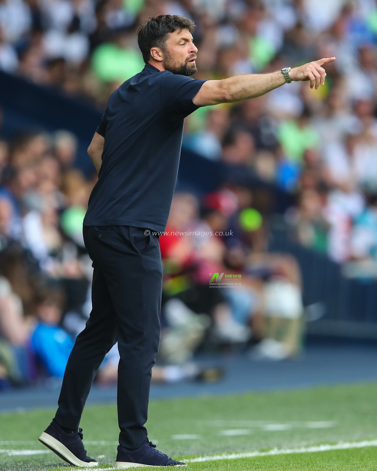 Russell Martin manager of Southampton gives his players instructions during the Sky Bet Championship Play-Off Semi-Final First Leg match West Bromwich Albion vs Southampton at The Hawthorns, West Bromwich, United Kingdom, 12th May 2024

(Photo by Gareth Evans/News Images)