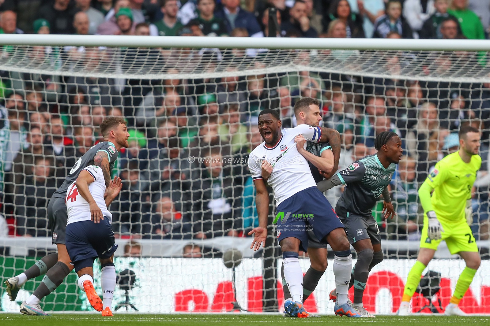 Ricardo Santos #5 of Bolton Wanderers appeals to referee Ben Toner during the Papa John's Trophy Final match Bolton Wanderers vs Plymouth Argyle at Wembley Stadium, London, United Kingdom, 2nd April 2023

(Photo by Gareth Evans/News Images)