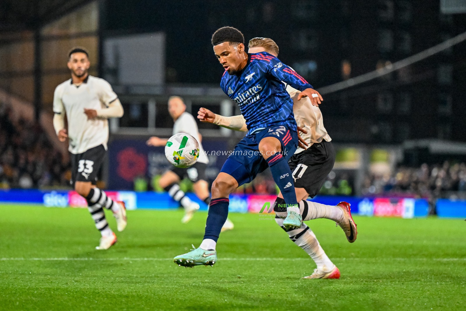 Ethan Nwaneri of Arsenal  controls the ball in the Arsenal area during the Carabao Cup Round 3 match Port Vale vs Arsenal at Vale Park, Burslem, United Kingdom, 24th September 2025

(Photo by Adam Gee/News Images)