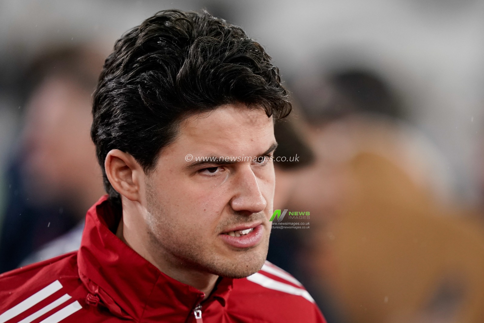 Manchester United goalkeeper Senne Lammens in the pregame warmup session during the Premier League match West Ham United vs Manchester United at London Stadium, London, United Kingdom on 10 February 2026

(Photo by Maynard Manyowa/News Images)