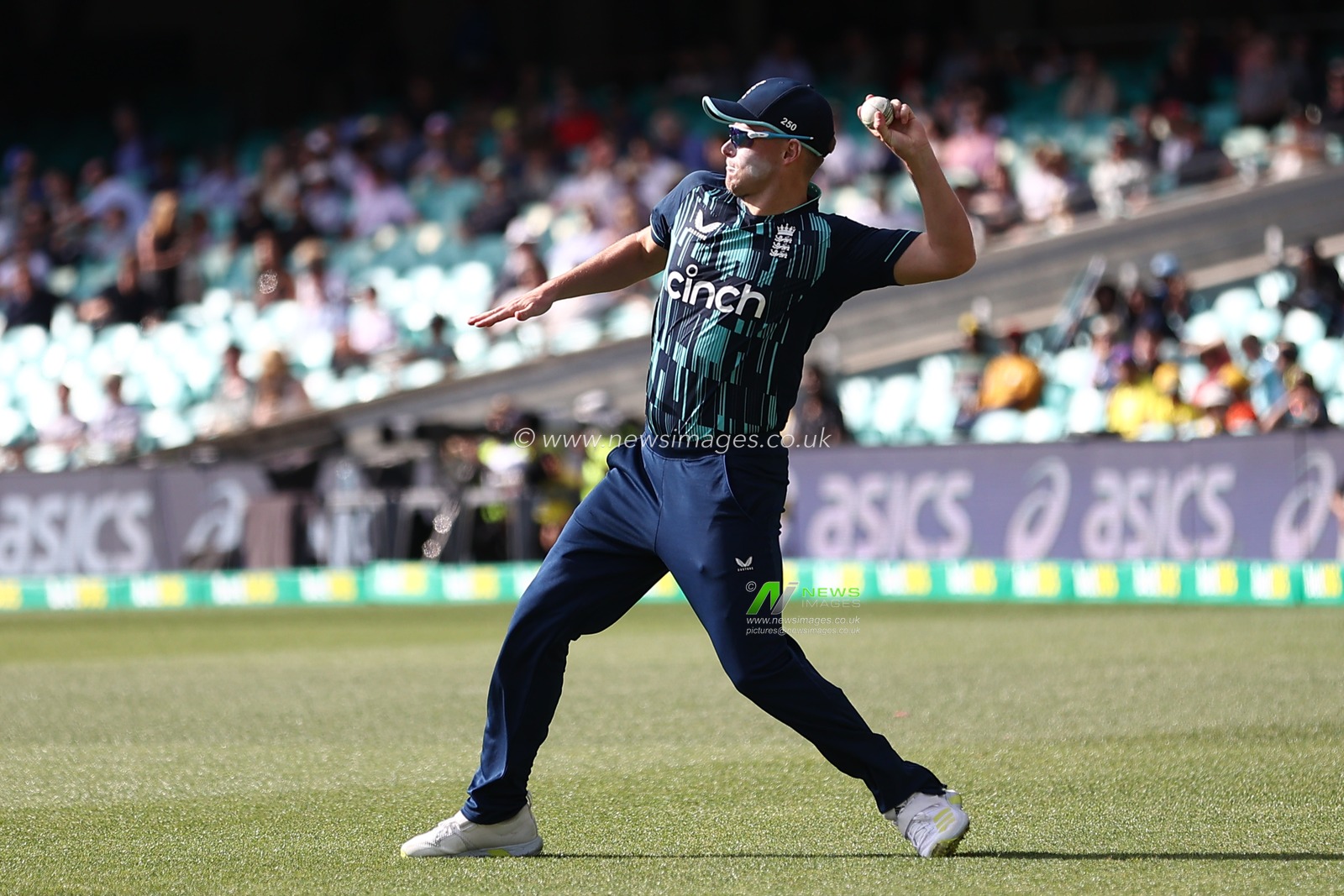 Curran of England fields  during the Dettol Series 2nd ODI match Australia vs England at SCG, Sydney, Australia, 19th November 2022

(Photo by Patrick Hoelscher/News Images)