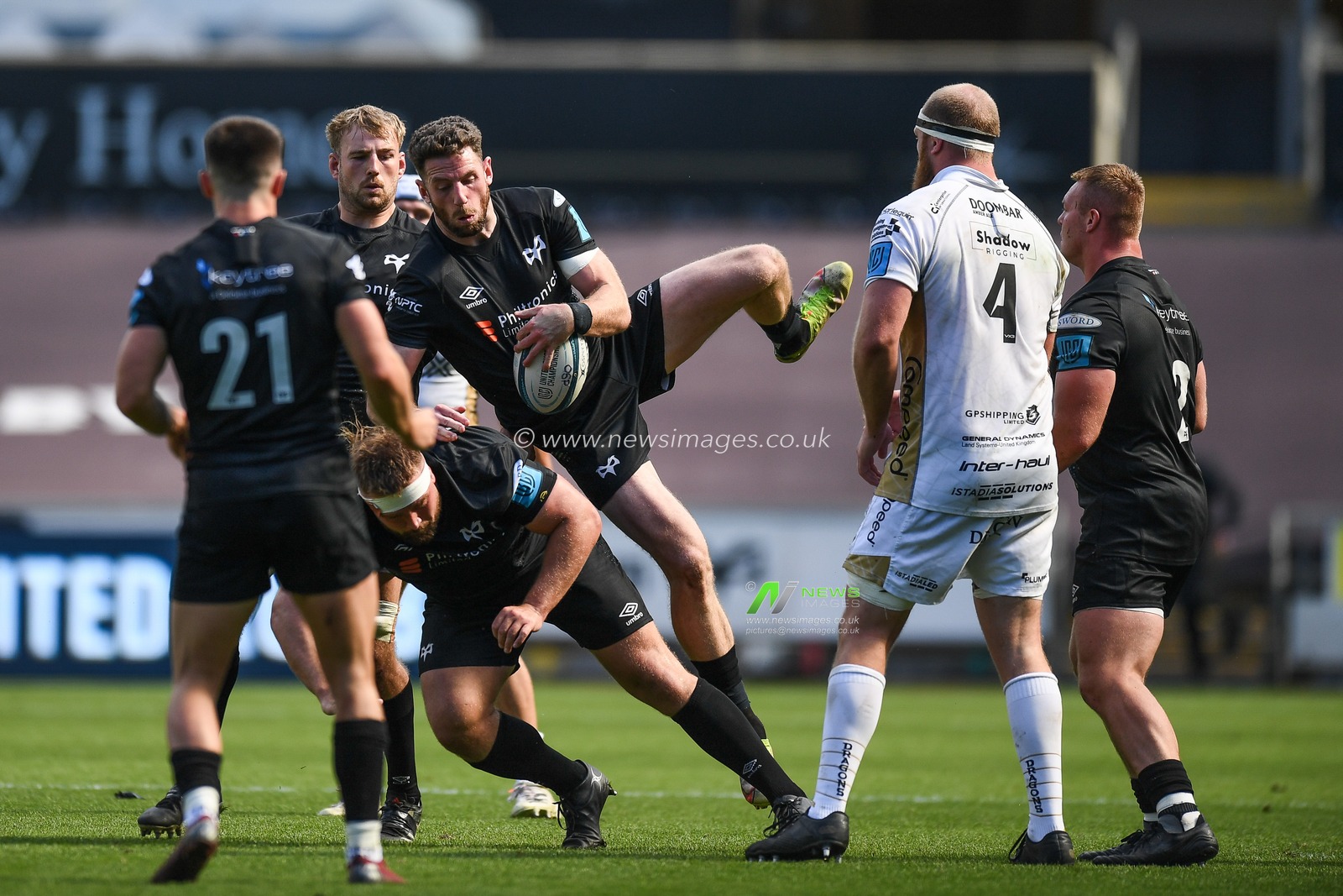 Alex Cuthbert of Ospreys, claims the high ball