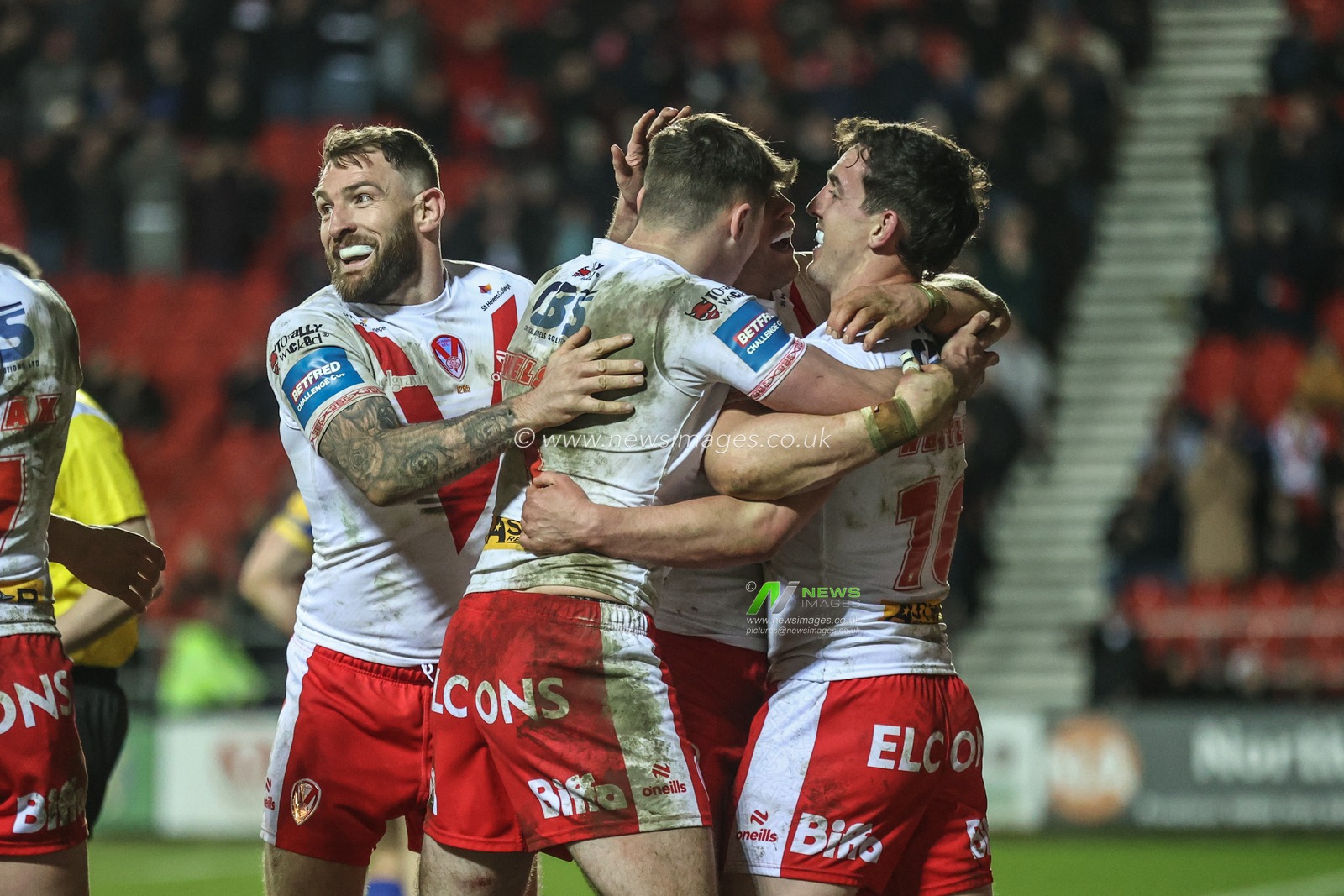 Matt Whitley of St. Helens celebrates his try during the Betfred Challenge Cup match St Helens vs Leeds Rhinos at Totally Wicked Stadium, St Helens, United Kingdom, 14th March 2025

(Photo by Alfie Cosgrove/News Images)