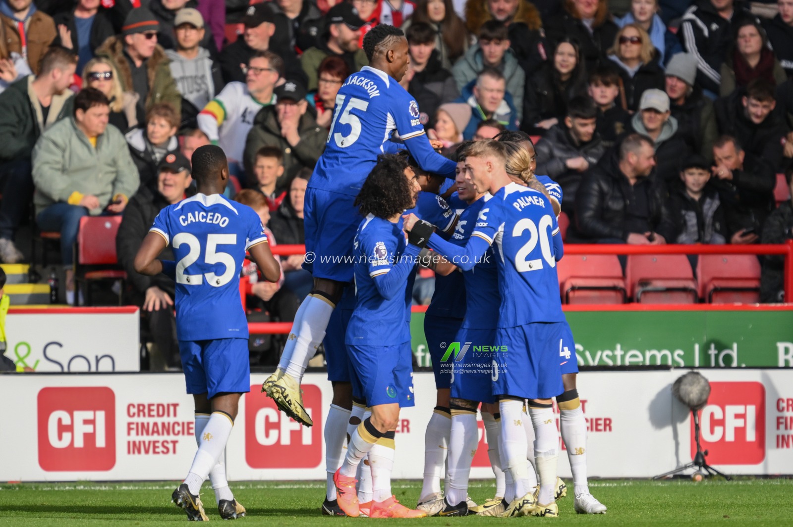 Thiago Silva of Chelsea celebrates his goal to make it 0-1 during the Premier League match Sheffield United vs Chelsea at Bramall Lane, Sheffield, United Kingdom, 7th April 2024

(Photo by Craig Thomas/News Images)