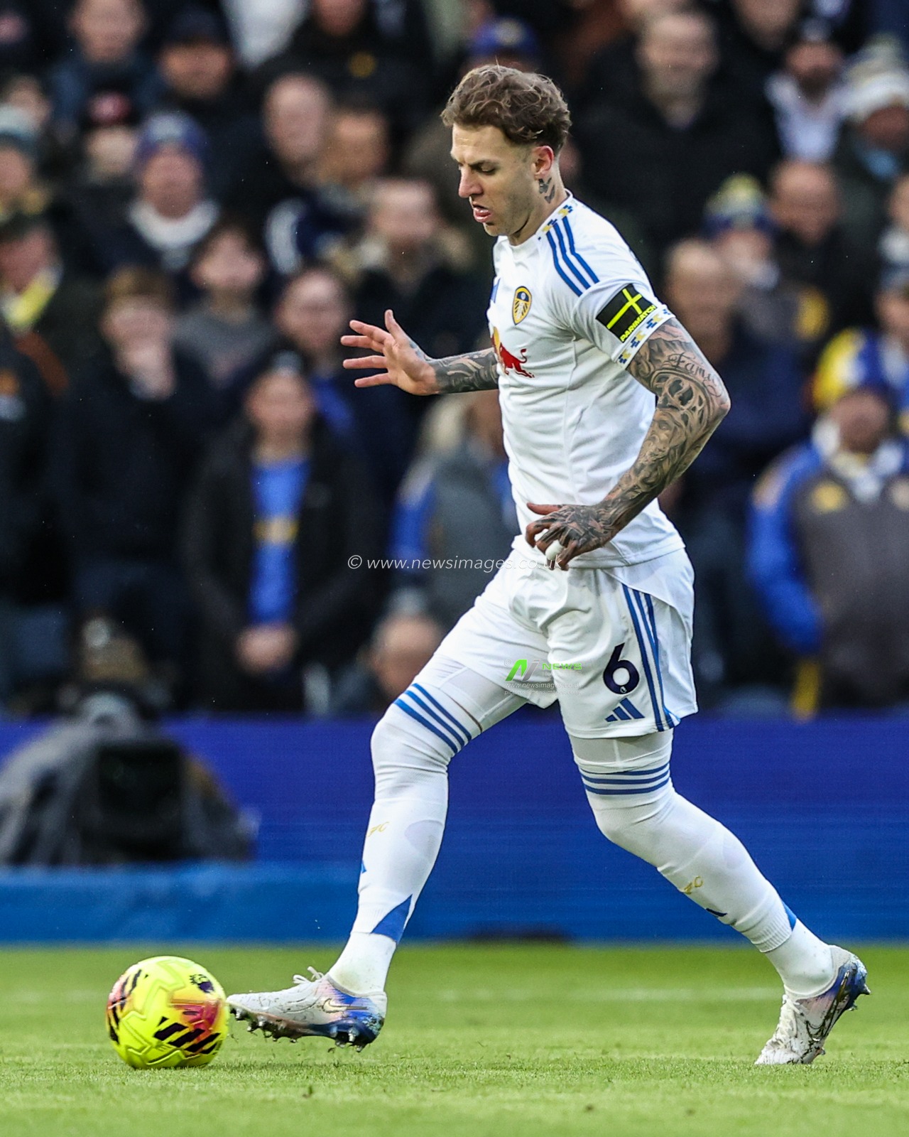 Joe Rodon of Leeds United during the Premier League match Leeds United vs Aston Villa at Elland Road, Leeds, United Kingdom, 23rd November 2025

(Photo by Alfie Cosgrove/News Images)

*** GER AUT SUI OUT ***