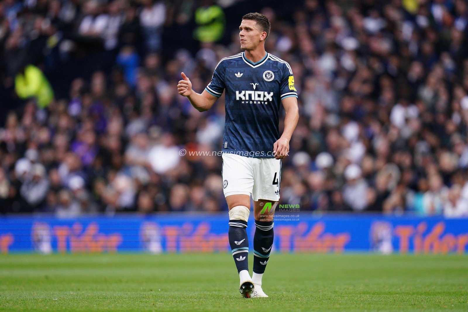 Sven Botman of Newcastle United during the Premier League match Tottenham Hotspur vs Newcastle Untied at Tottenham Hotspur Stadium, London, United Kingdom on 29 August 2026

(Photo by Harvey Murphy/News Images)