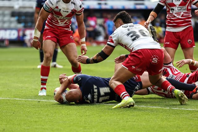 Dean Hadley of Hull KR goes over for a try during the Betfred Magic Weekend 2025 match Hull KR vs Salford Red Devils at St. James's Park, Newcastle, United Kingdom, 3rd May 2025

(Photo by Mark Cosgrove/News Images)